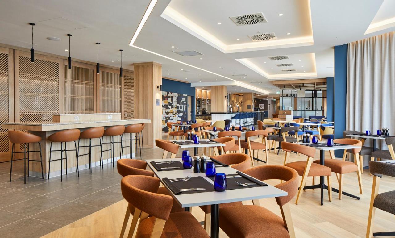 Отель Courtyard By Marriott Stoke On Trent Staffordshire Экстерьер фото
