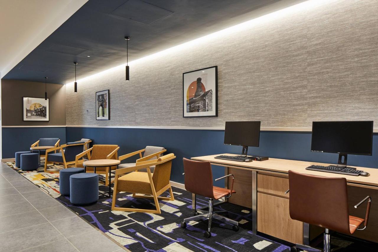 Отель Courtyard By Marriott Stoke On Trent Staffordshire Экстерьер фото