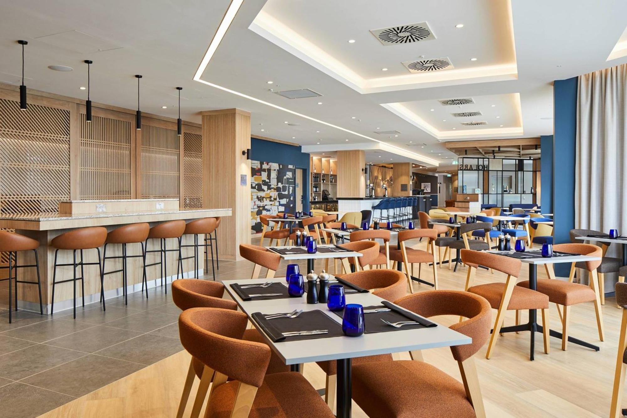 Отель Courtyard By Marriott Stoke On Trent Staffordshire Экстерьер фото