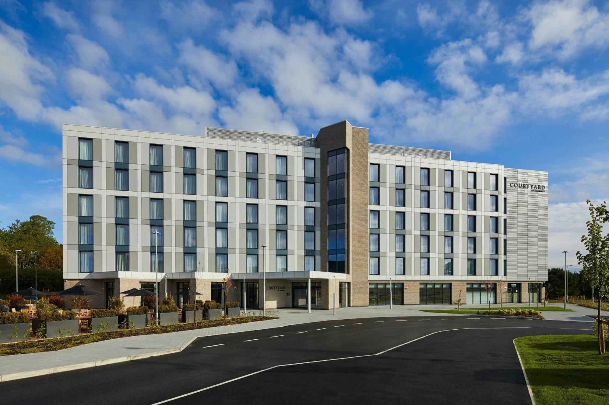 Отель Courtyard By Marriott Stoke On Trent Staffordshire Экстерьер фото